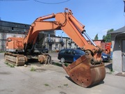 гусеничный экскаватор