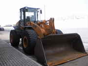 Фронтальный погрузчик Case 821E 2007 года выпуска